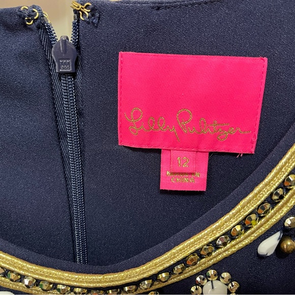 Comfortable & flattering Lily Pulitzer dress w/bell sleeves & embellished neck. - Picture 5 of 7